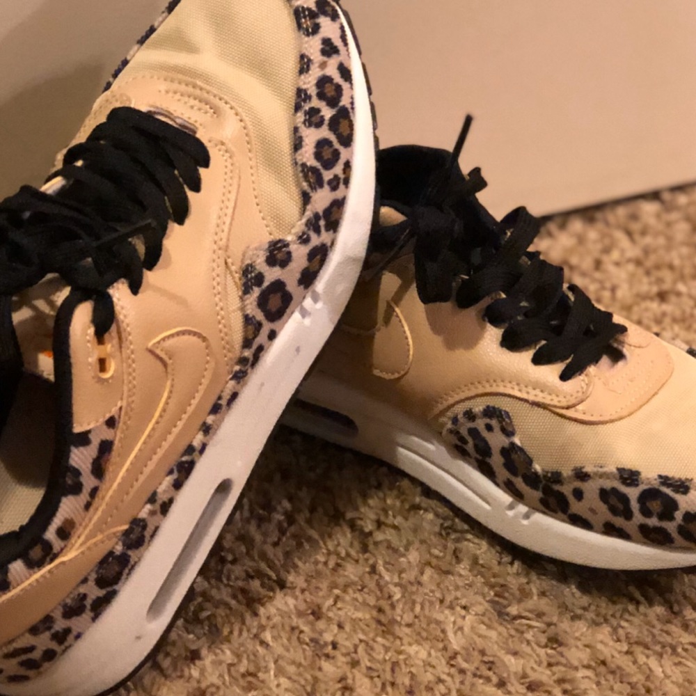 Leopard Nike Air